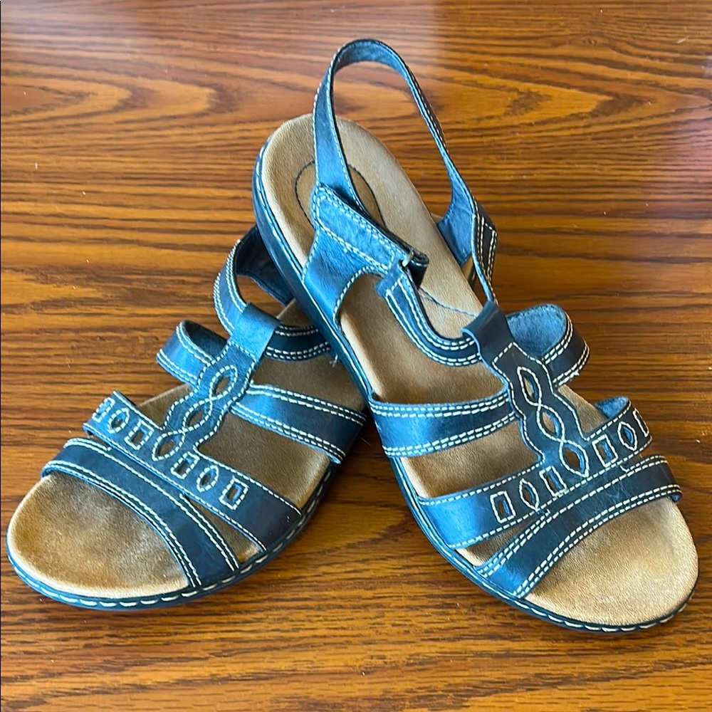 Clark’s  Blue Strappy Sandals